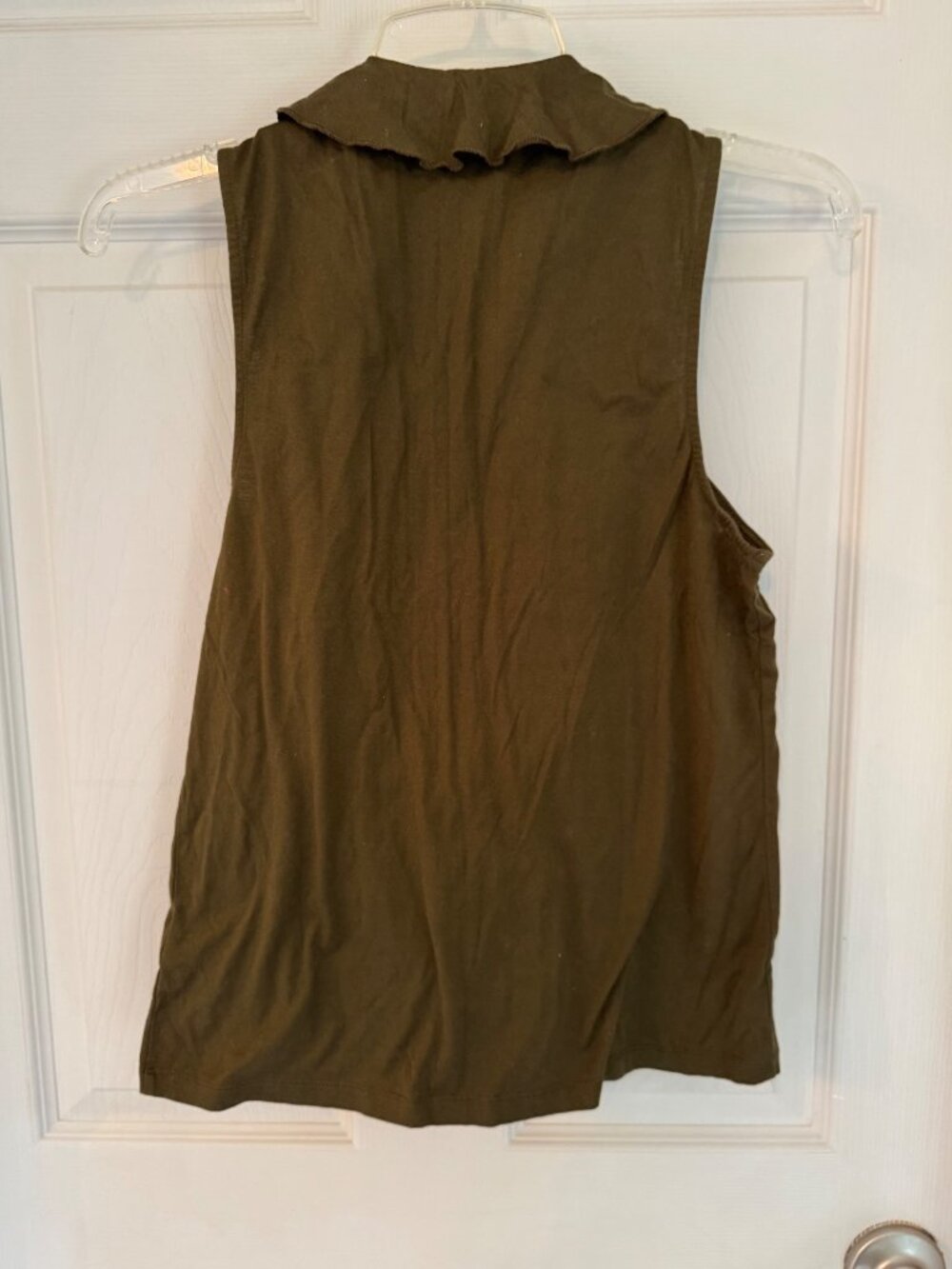Lauren Ralph Lauren Green Ruffled Sleeveless Blouse Size Medium - Picture 8 of 9